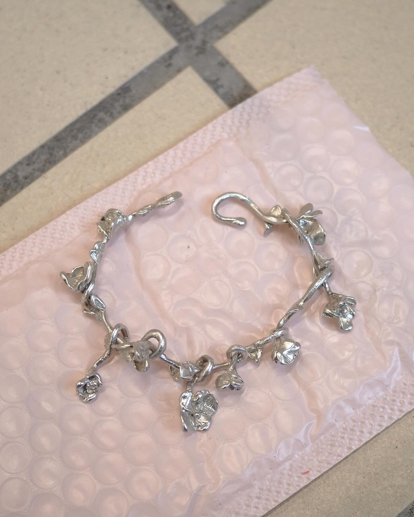 UNIKA Melted Flower Bracelet N°2