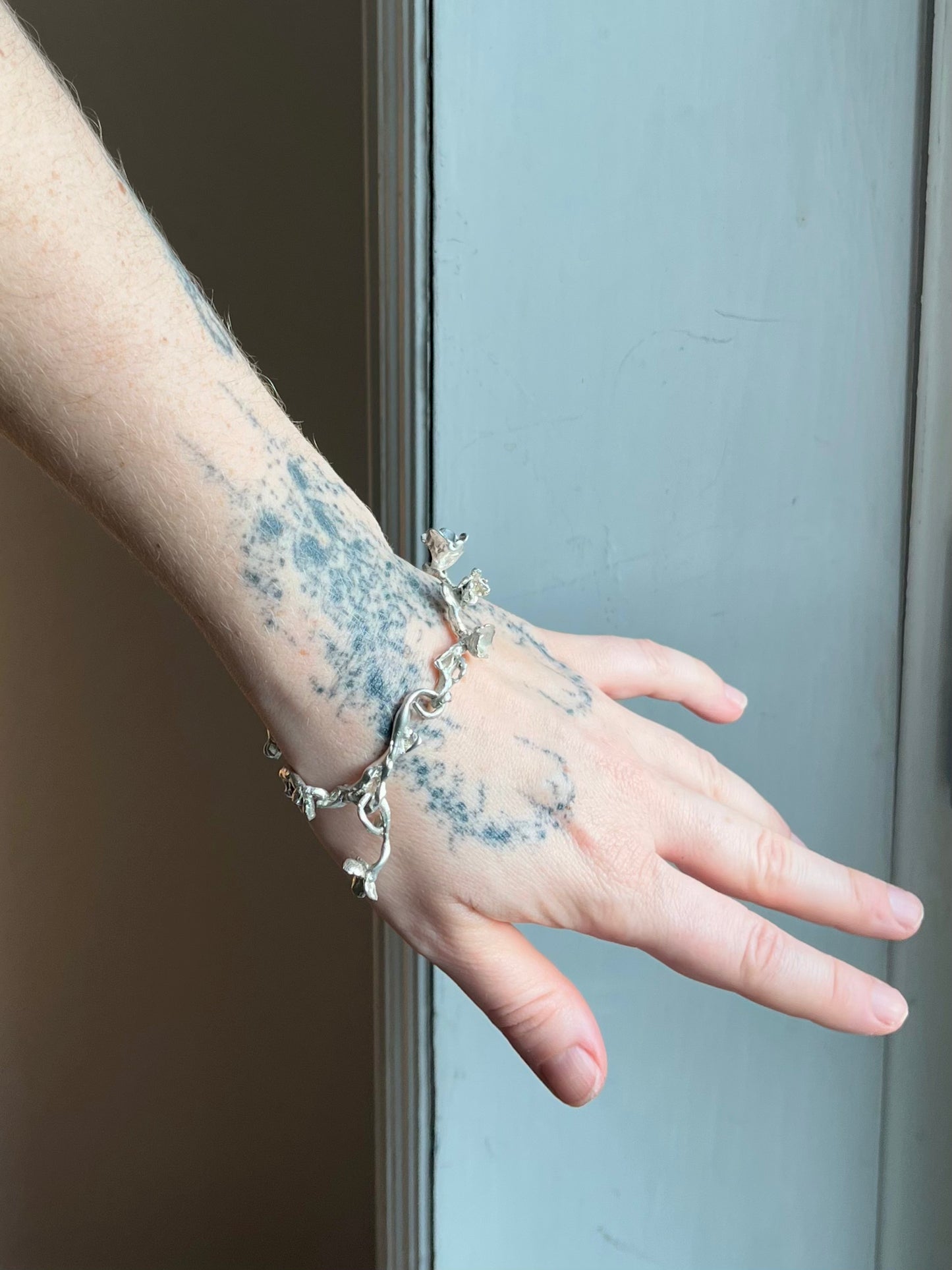 UNIKA Melted Flower Bracelet