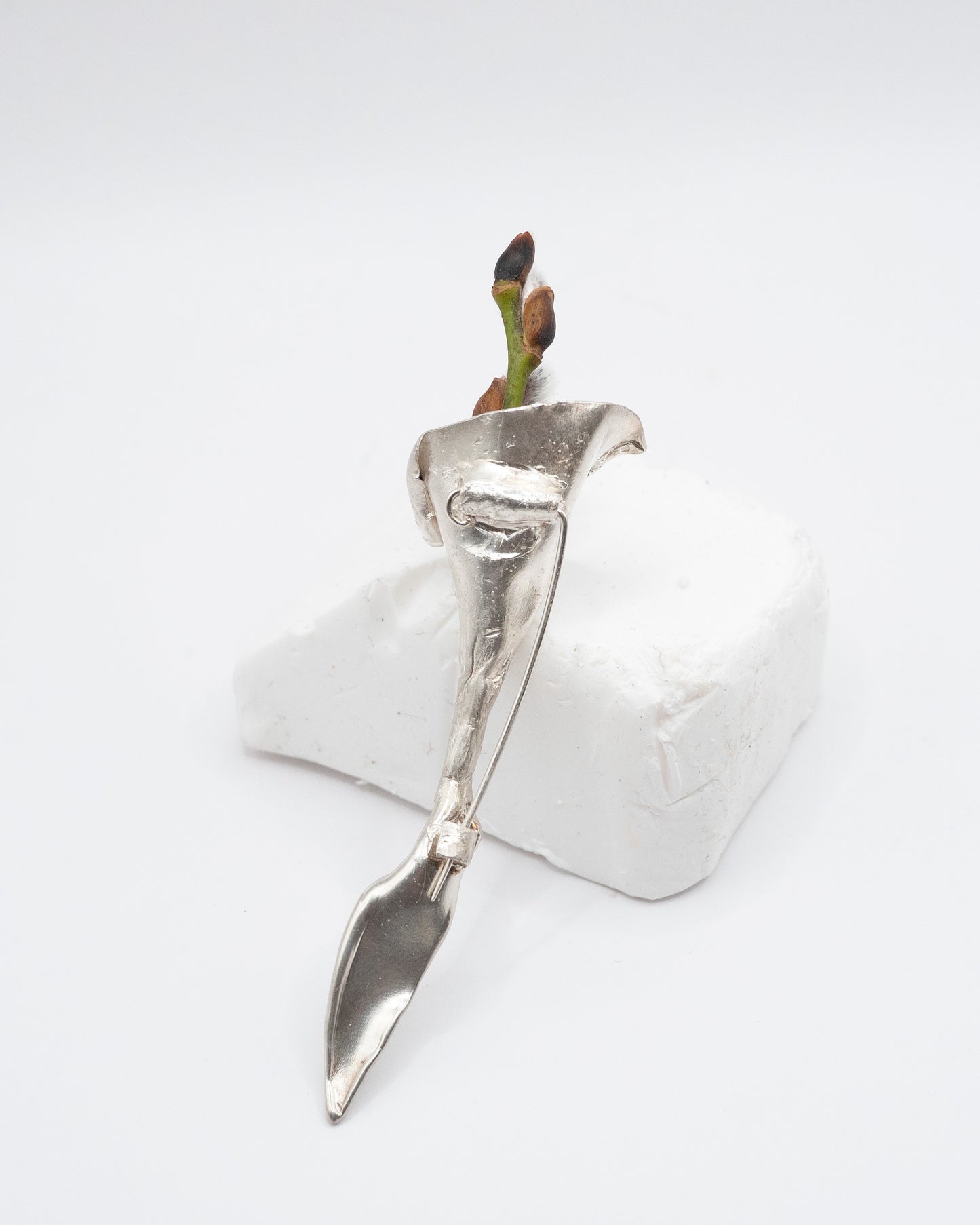 H.P. pin N° 6