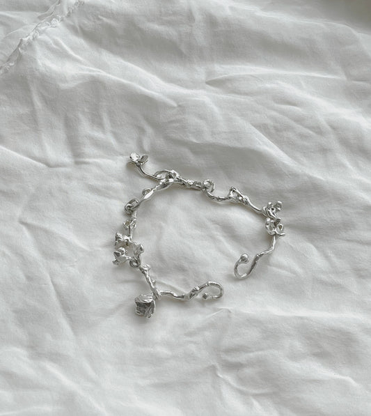 UNIKA Melted Flower Bracelet