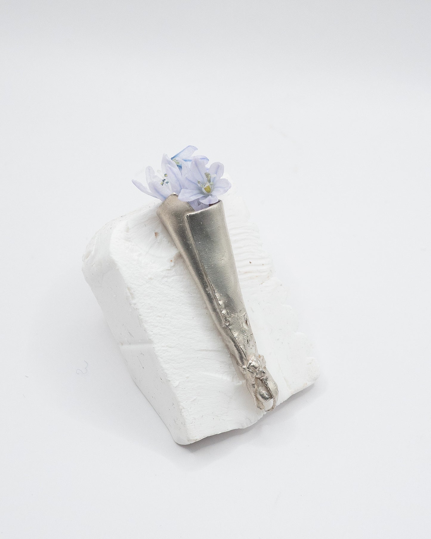 H.P. pin N° 2